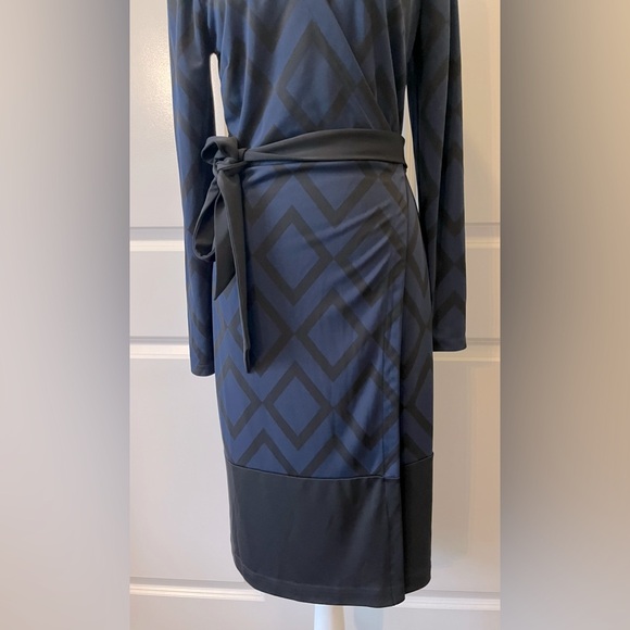 ANN TAYLOR WOMENS WRAP AROUND DRESS SIZE 10 - Picture 2 of 5